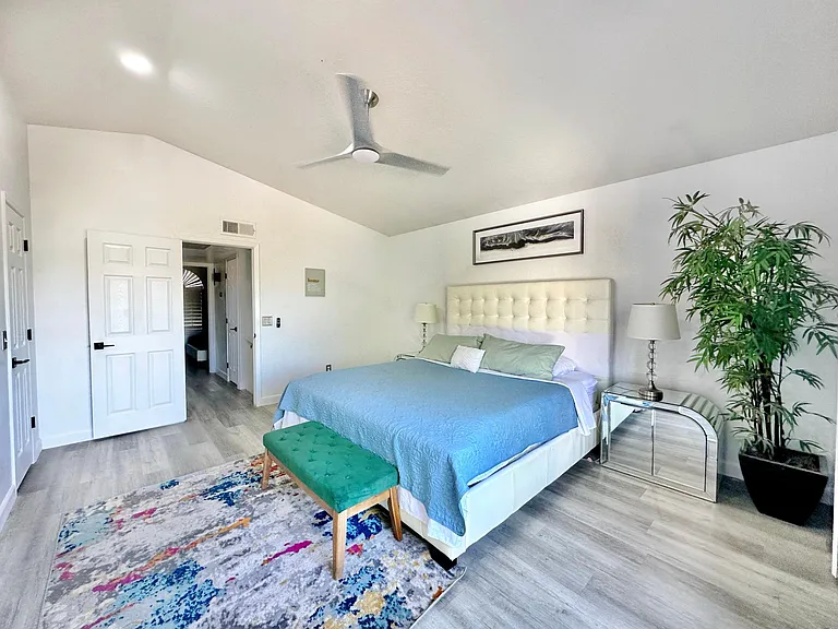 1020 E Hearne Way — Photo 10