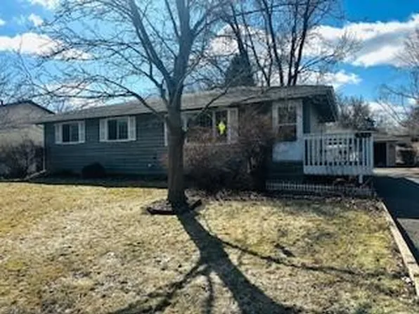 950 Blackoaks Ln, Anoka, MN 55303