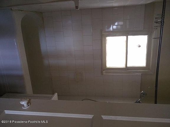 4th image of 446 S Madison Ave