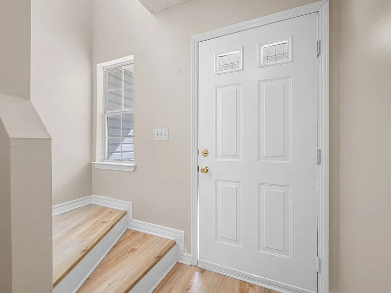 648 Virginia Oak Ct — Photo 4