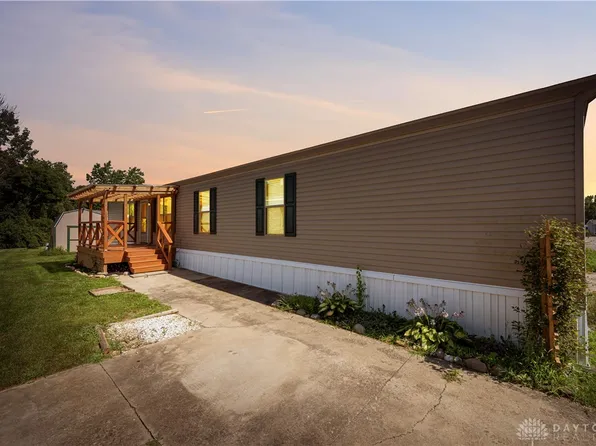 6106 London Groveport Rd Lot J38, Grove City, OH 43123