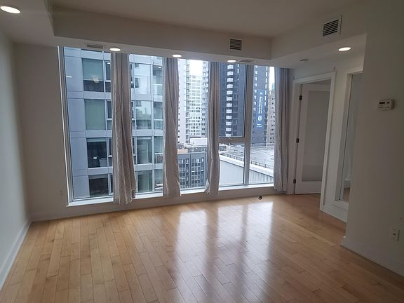 2nd image of 1203 Nepean St #1203