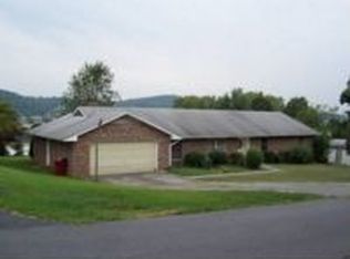 604 Hazel St, Johnson City, TN 37604