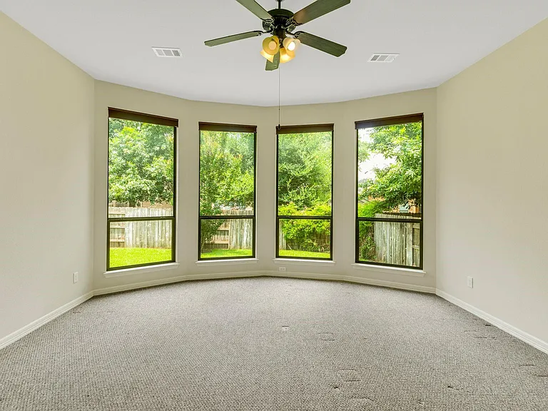 208 Angus Dr — Photo 20