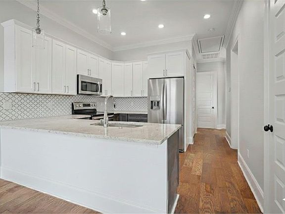2nd image of 2748 Orleans Ave