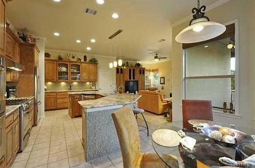 5th image of 9508 Westminster Glen Ave