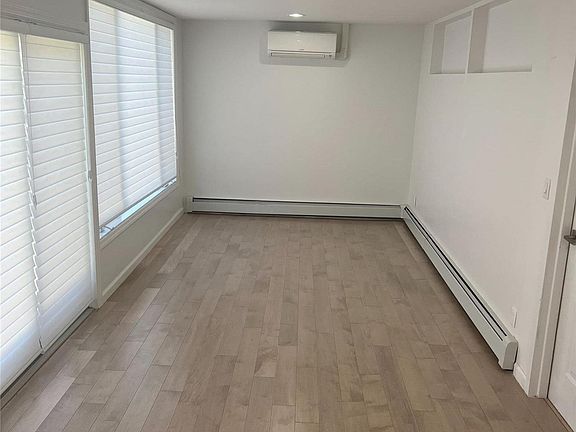 4th image of 29-33 212th St Floor 1