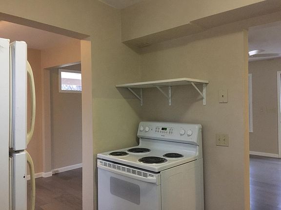 5th image of 9249 Harold Dr