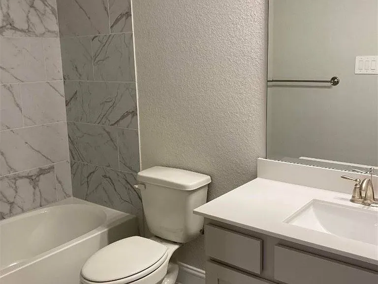 7833 Sunset Blvd — Photo 21