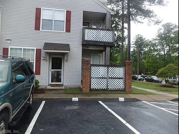 800 First Light Ct, Newport News, VA 23602