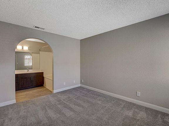4th image of 1801 N Green Valley Pkwy #1412