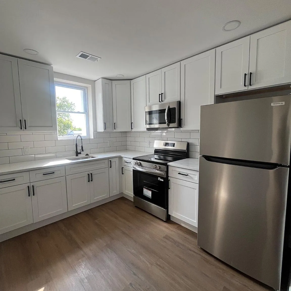 1 bed, 1.0 bath, 1000 sqft, $1,400 — Photo 4