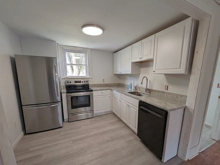 58 Temple St #2 — Photo 2