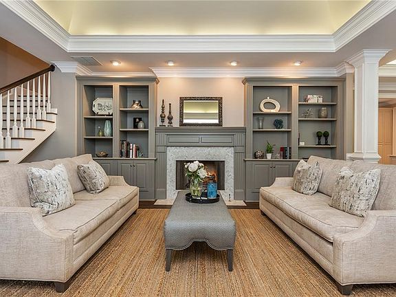 5th image of 1025 Stonegate Ct
