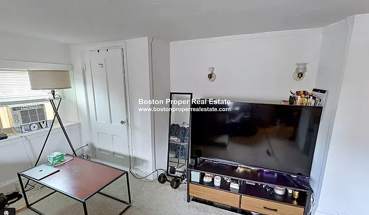 58 Anderson St #8 — Photo 1