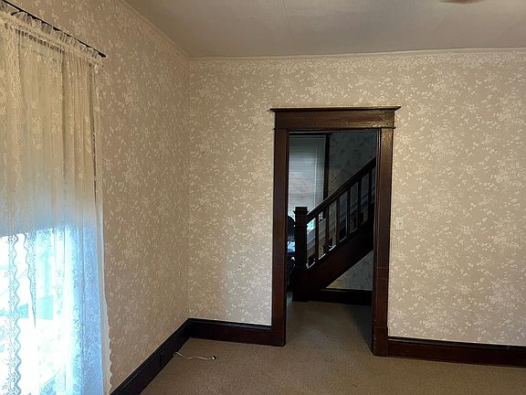 4th image of 208 South 4TH Avenue