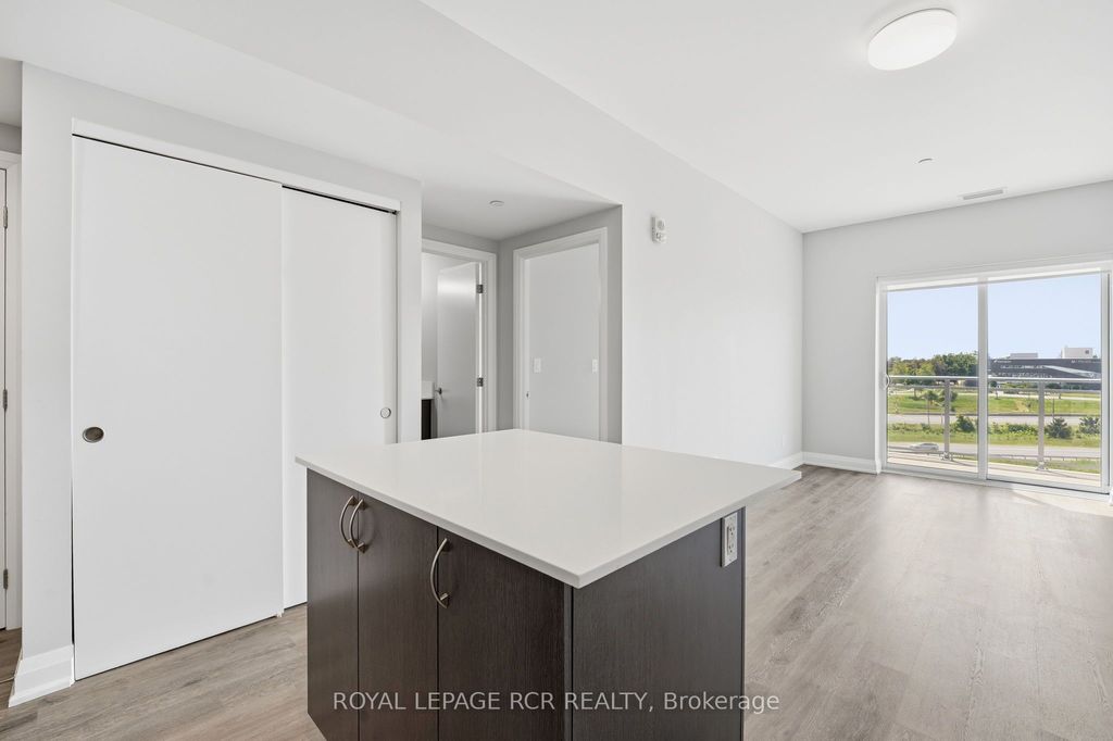 58 Lakeside Ter #1112, Barrie, ON - More