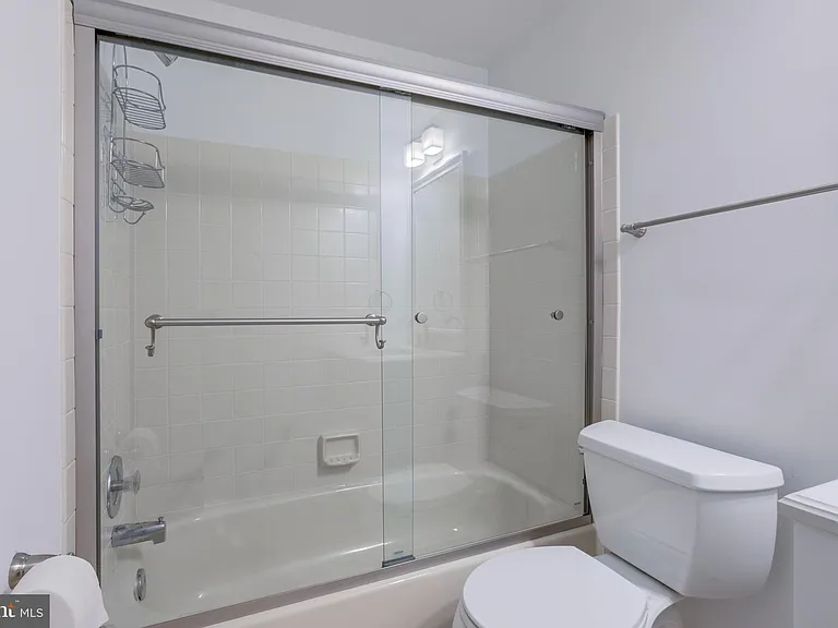 2751 Pennsylvania Ave #B103 — Photo 26
