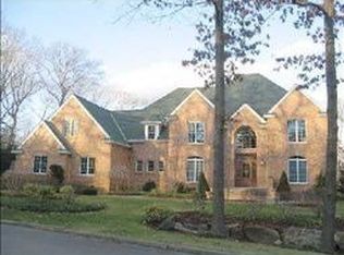 46 Dagnillo Dr, Warwick, RI 02818