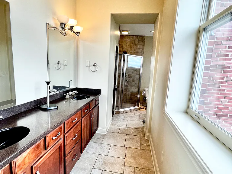 2105 N Meridian St #301 — Photo 12