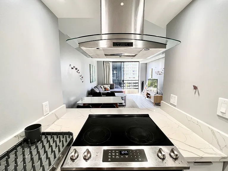 440 Seaside Ave #808 — Photo 6