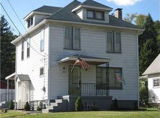 1004 Woodside Ave, Ellwood City, PA 16117
