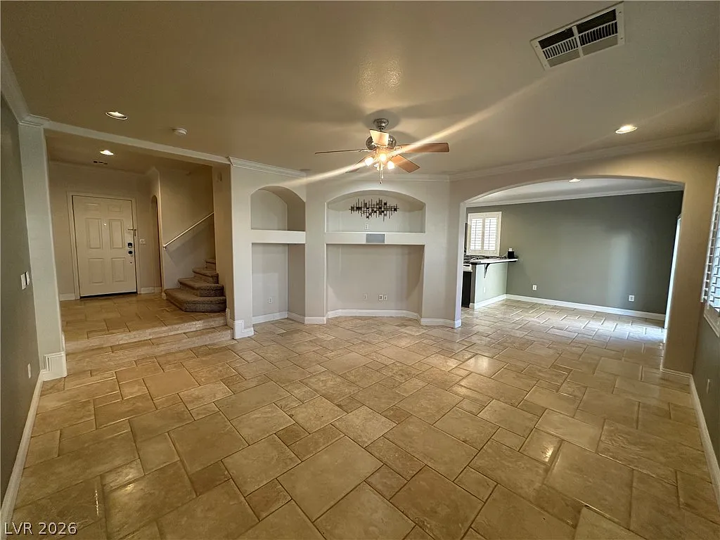 4 bed, 2.5 bath, 1759 sqft, $2,200 — Photo 2
