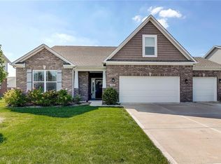 3286 S Dendle Dr, New Palestine, IN 46163