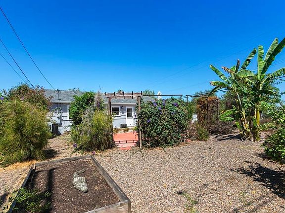 4th image of 603 Carla Ave