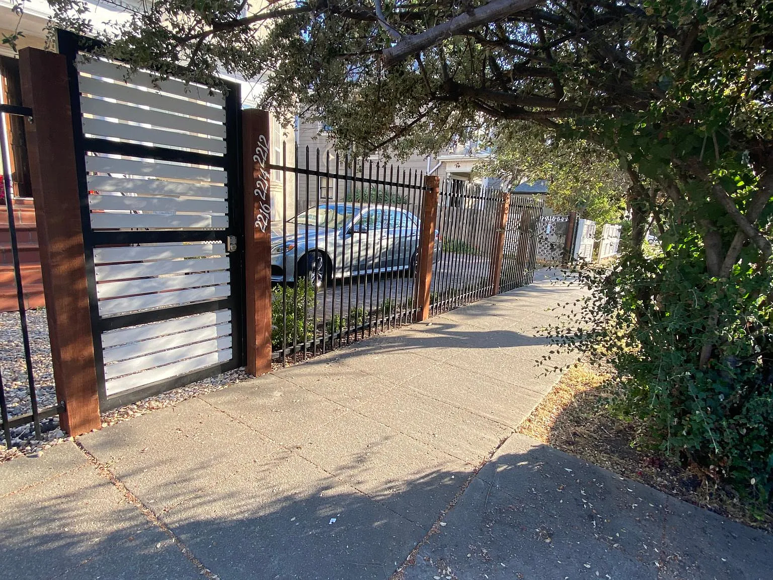 2212 Ashby Ave — Photo 4