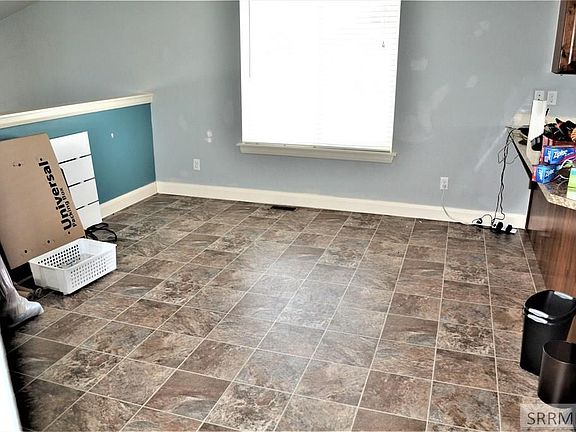 4th image of 247 Seagull Dr