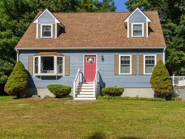 63 Daniel Dr, Taunton, MA 02780
