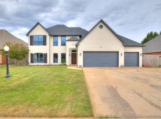 10008 E 93rd St N, Owasso, OK 74055