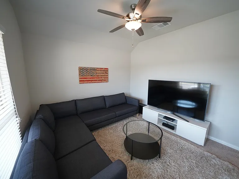 723 Gallorette Blf — Photo 8