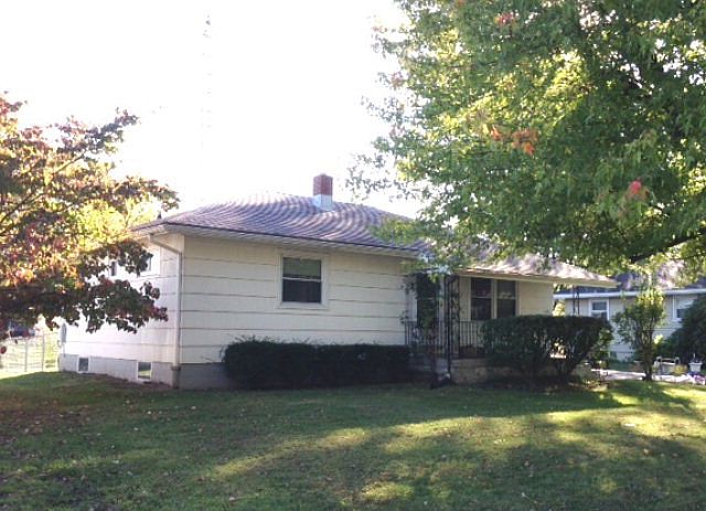 1st image of 545 McDonald Ave