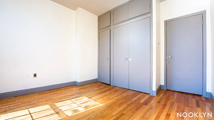 Rented by Nooklyn NYC LLC | media 4