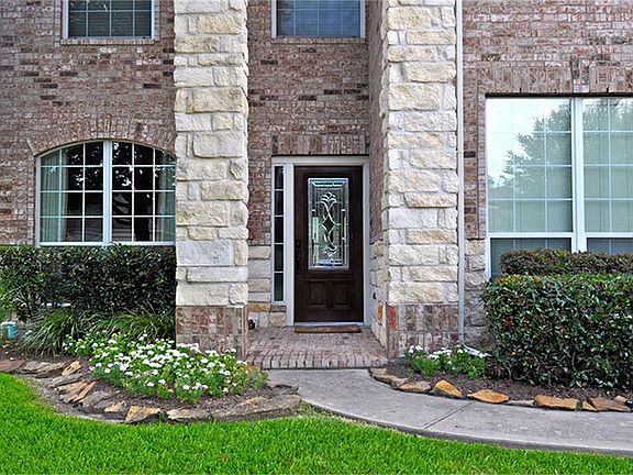 2nd image of 26024 Castle Meadow Ln