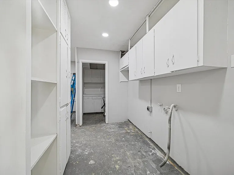 1703 Raintree St — Photo 16