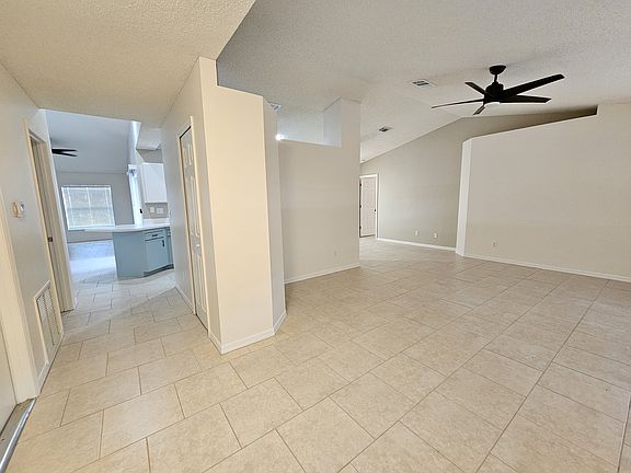 3rd image of 4343 Blue Lake Dr