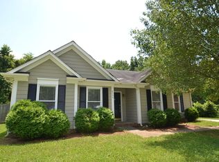 8503 Brookstead Dr, Charlotte, NC 28215