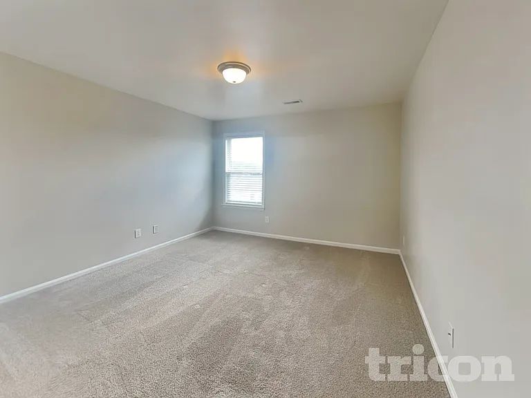 527 W Saddletree Dr — Photo 12