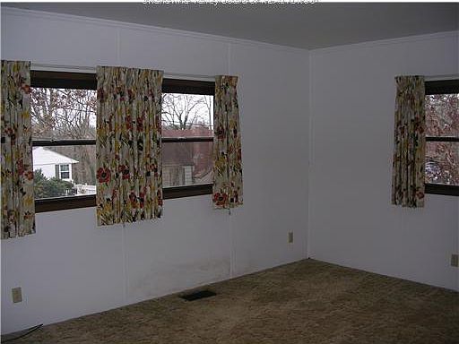 4th image of 736 Churchill Dr