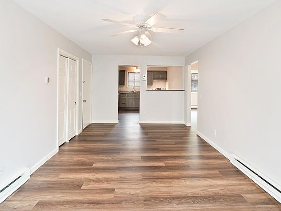3rd image of 1396 Lonsdale Ave #5
