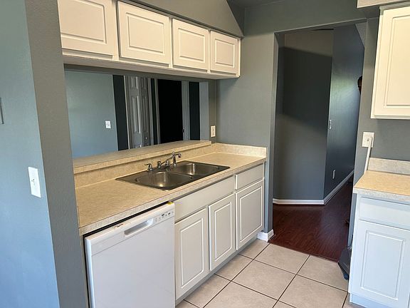 4th image of 13216 Pinyon Dr
