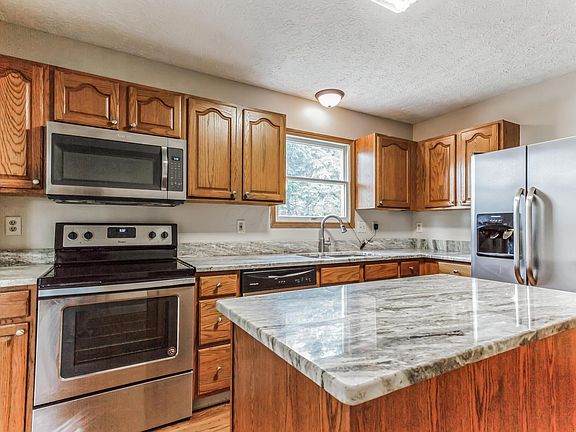 4th image of 1105 Green Meadow Ave