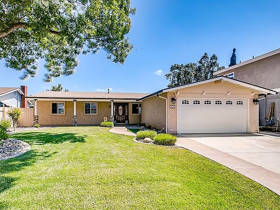 2nd image of 13133 Casa Grande Ave