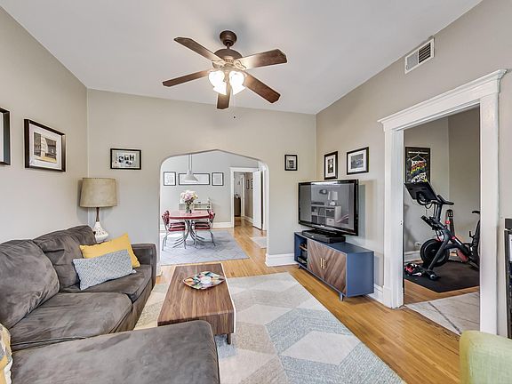 4th image of 2433 W Leland Ave #2