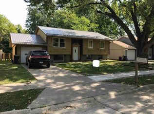 58 Regal Ln, Iowa City, IA 52240