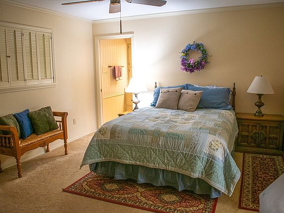 5th image of 3500 Colonial Dr