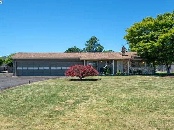 2573 NE Piper Cub Ln, Newberg, OR 97132